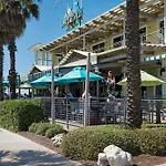 1Bd/2Ba Unit W/ A Bunk Alcove And Amazing Views Right On The Gulf!