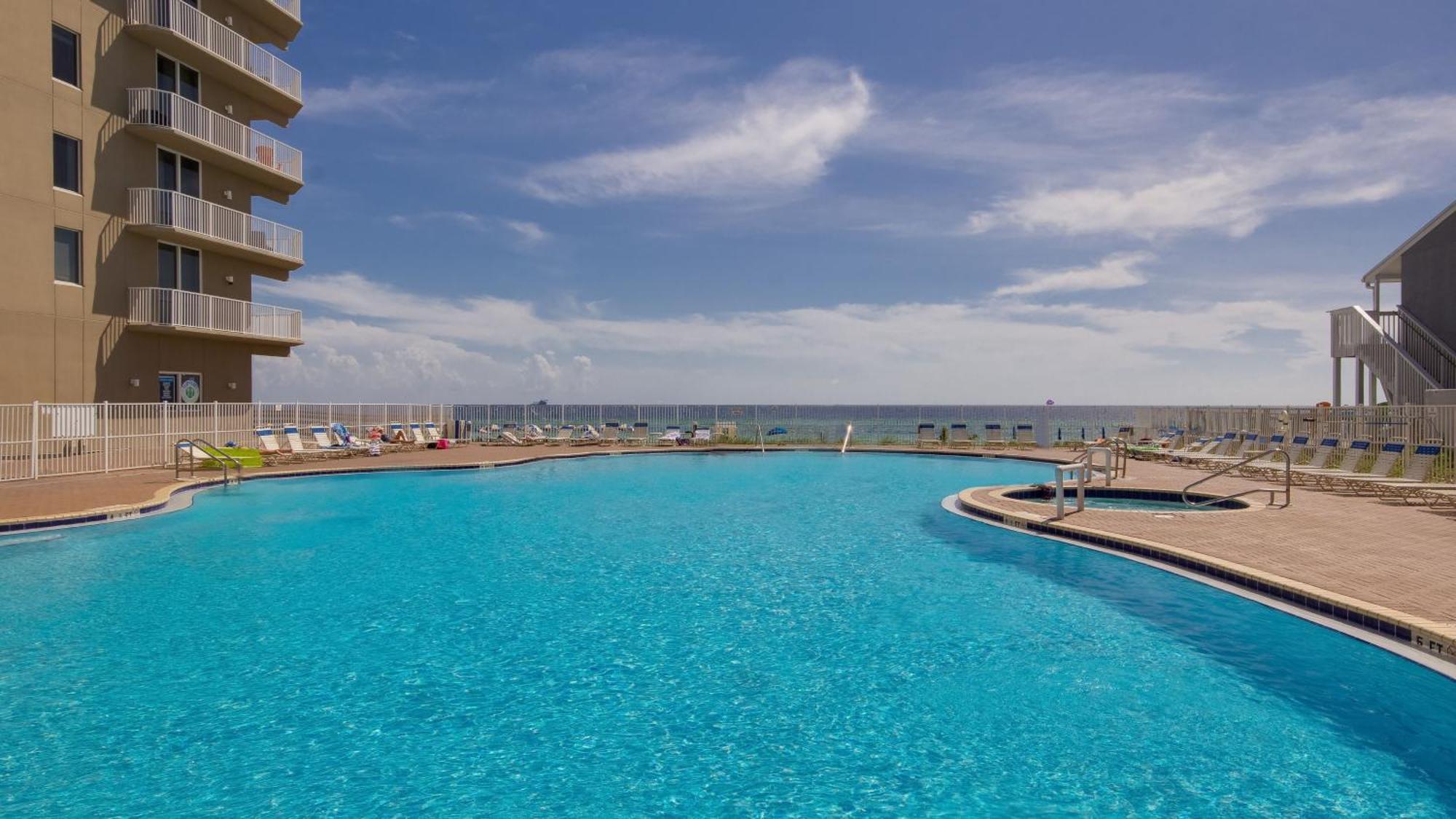 1bd/2ba Unit W/ A Bunk Alcove And Amazing Views Right On The Gulf! *
