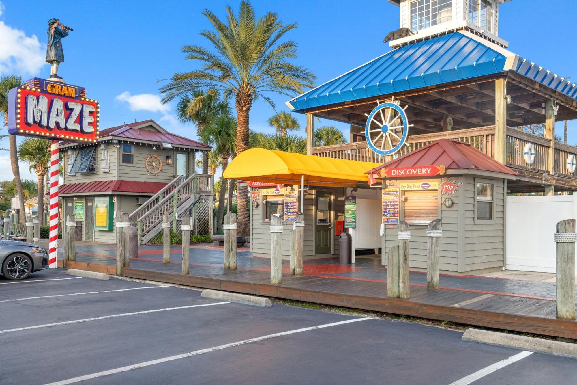 1bd/2ba Unit W/ A Bunk Alcove And Amazing Views Right On The Gulf! *